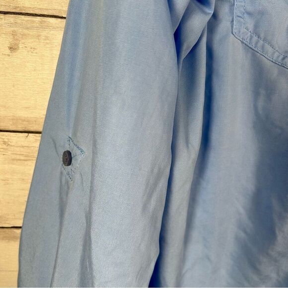 Chico's Touch of Cool Fringe Denim Long Sleeve Roll Tab Shirt Blue Size 1 M Top - Picture 7 of 10